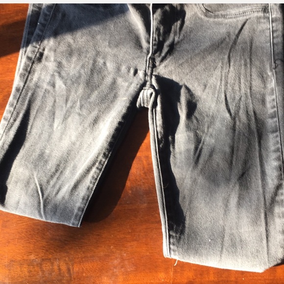 CLOSET CLOSING - Picture 7 of 8